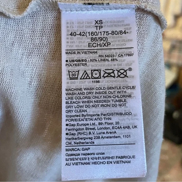 🔥 GAP | Gold Shimmer Linen-Blend Henley Tee Sz XS NWT - Picture 9 of 9